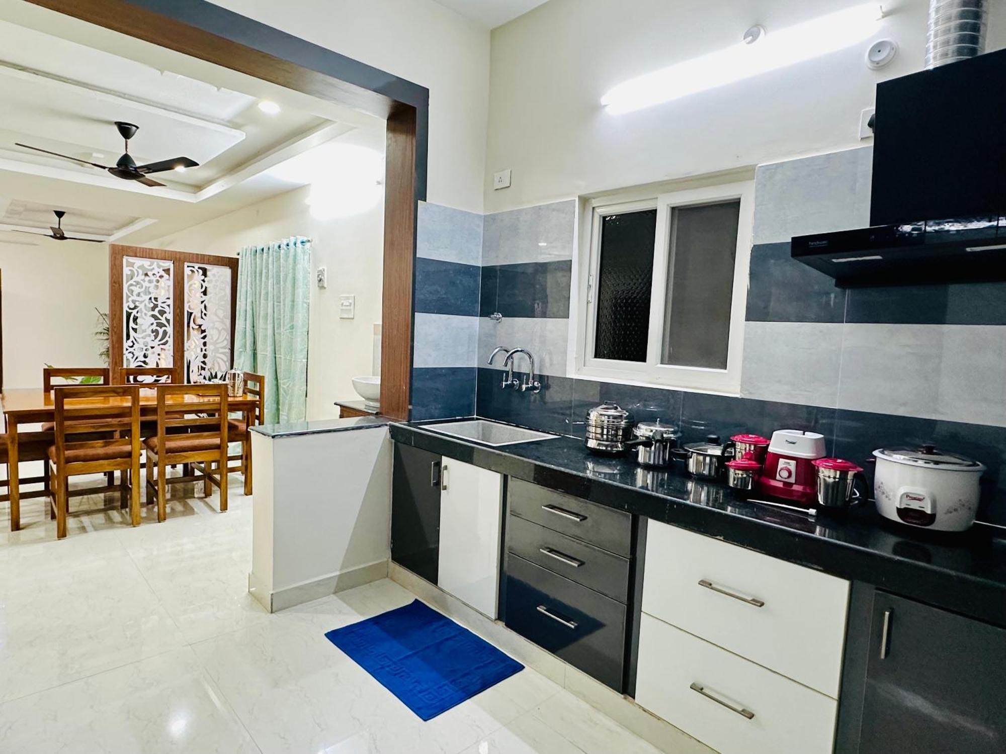 Truelife - 3Bhk Luxury Suites - Ps4 Veg Restaurant, On The Way To Balaji Temple - 2500 Sft Large Signature Apartments - Modular Kitchen - Super Fast Wifi, Smart Tv, 250 Jio Channels - Parking - Easy Access To All Temples - Top Service With Lots Of Lo Tirupati Exterior foto